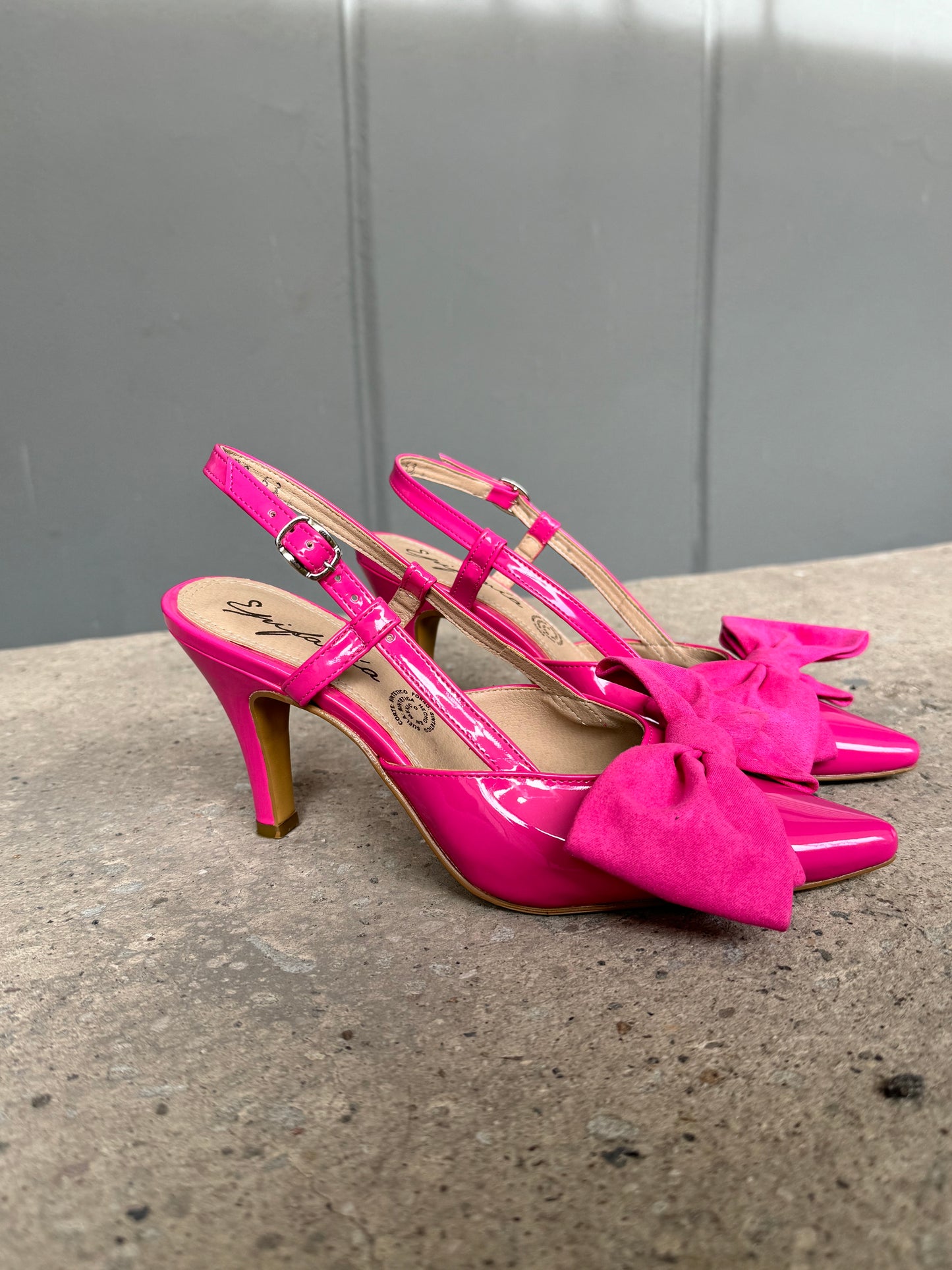 LILLIAN PINK