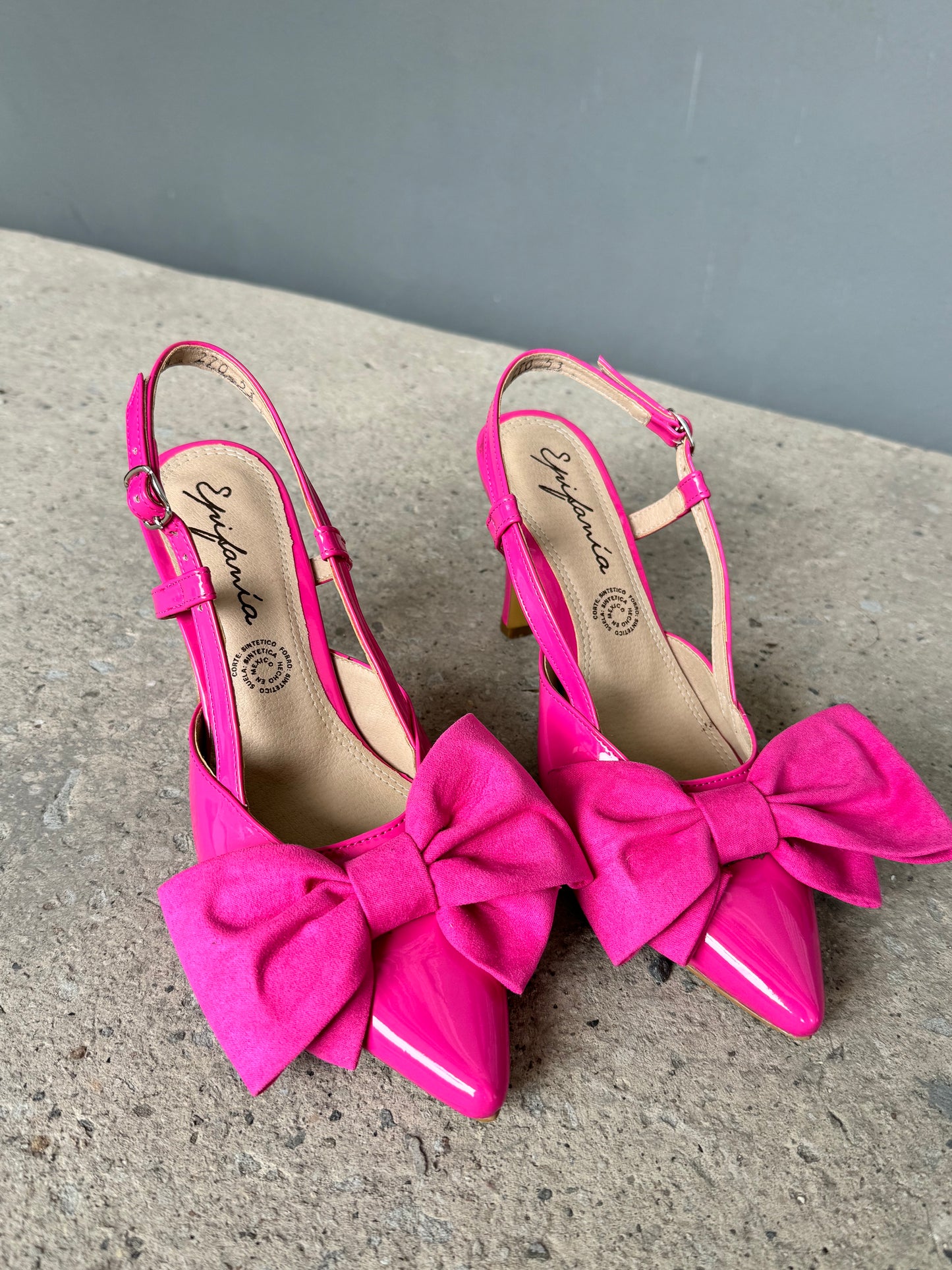 LILLIAN PINK