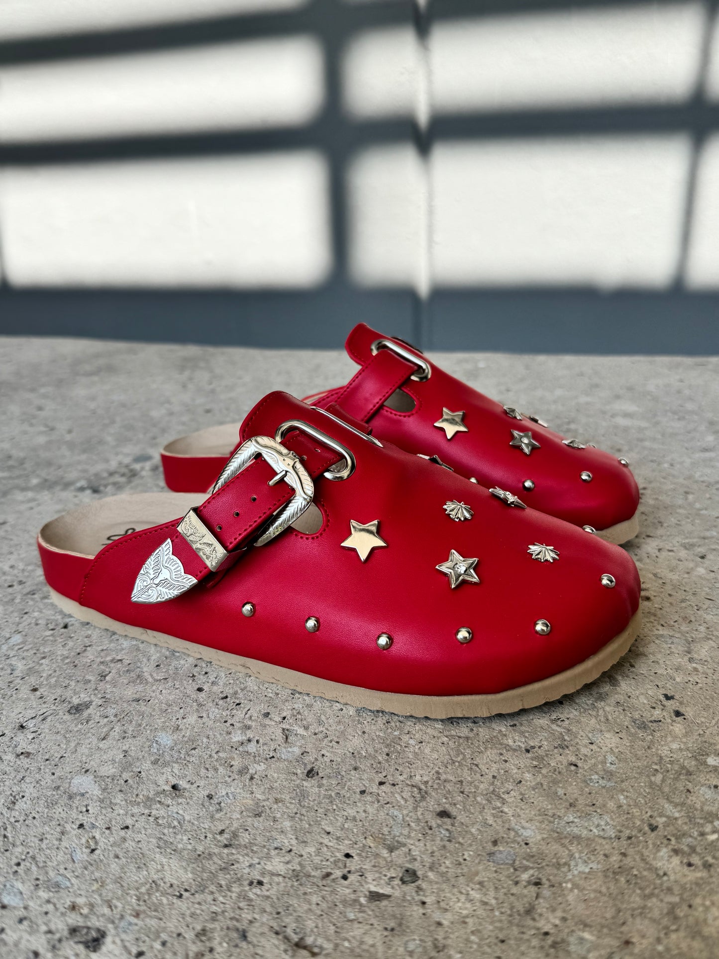 CLOGS ROJOS