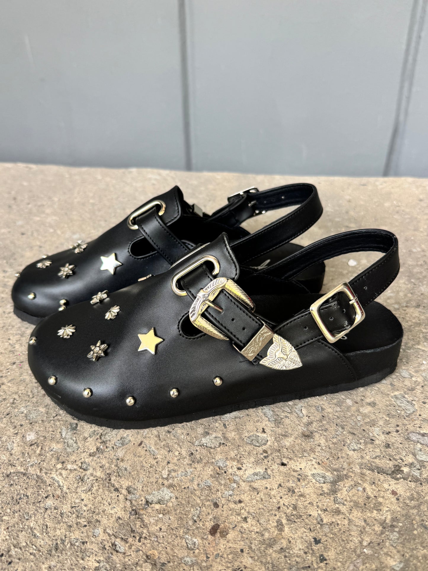 CLOGS NEGRO TOBILLERA